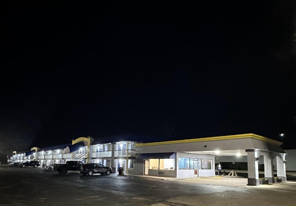 Days Inn by Wyndham Salina South image 16