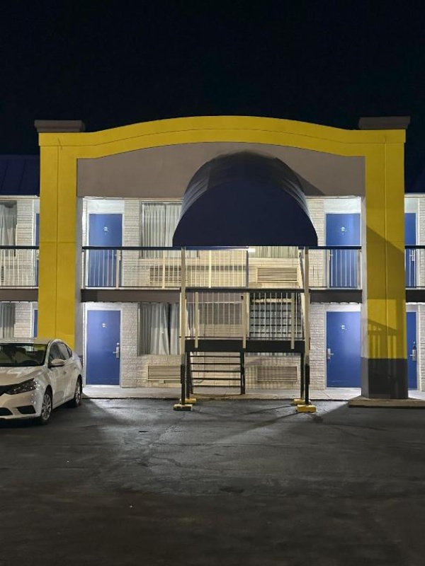 Days Inn by Wyndham Salina South image 9